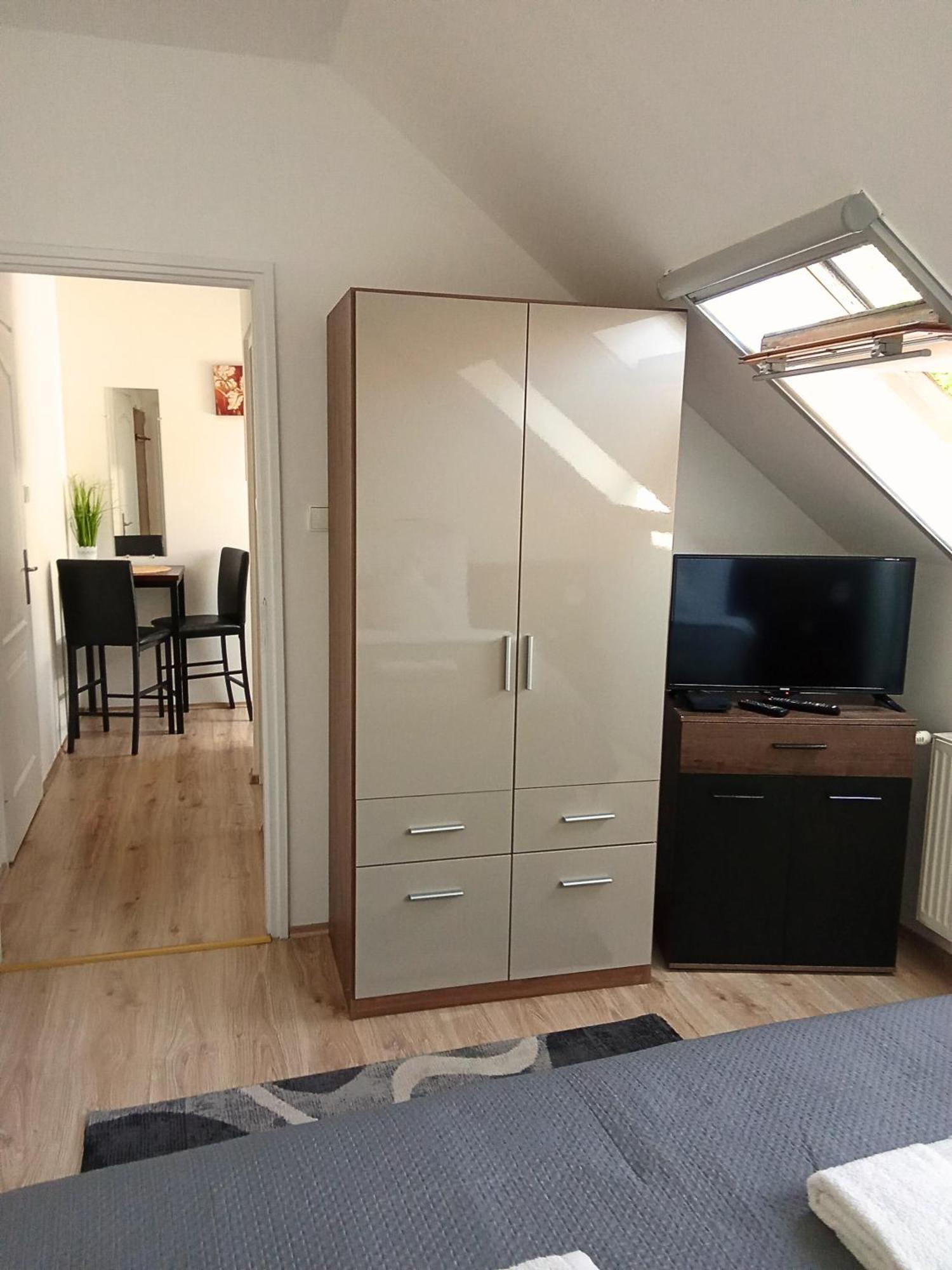 Orient Apartmanhaz Eger Exterior foto